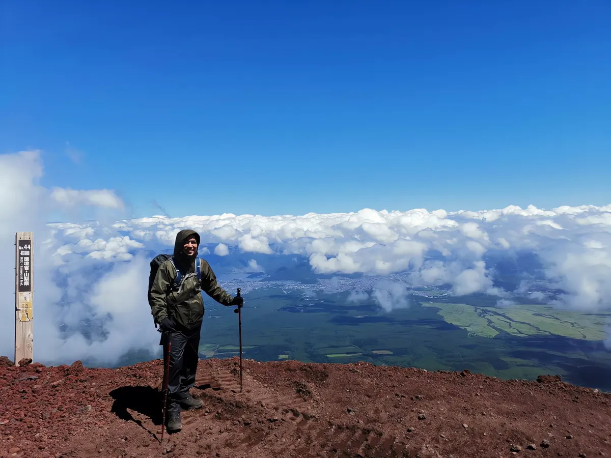 Fuji's Fourth Round: Sun-less Summit